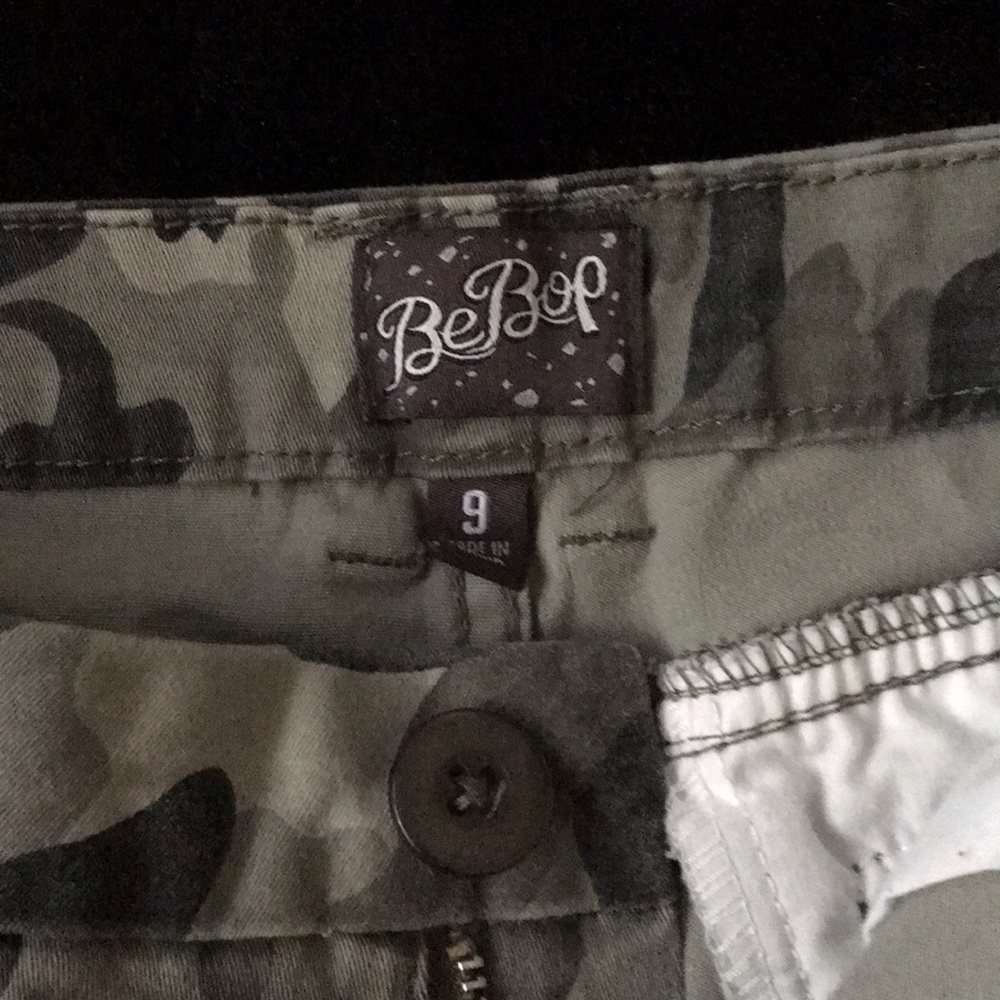 Shorts - Picture 3 of 3